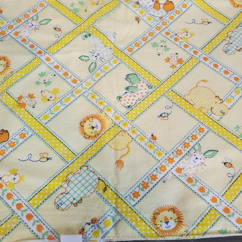 Vtg Dundee Yellow Lion Hippo Receiving Blanket‎ Flannel Diamond Pattern 30"x40"